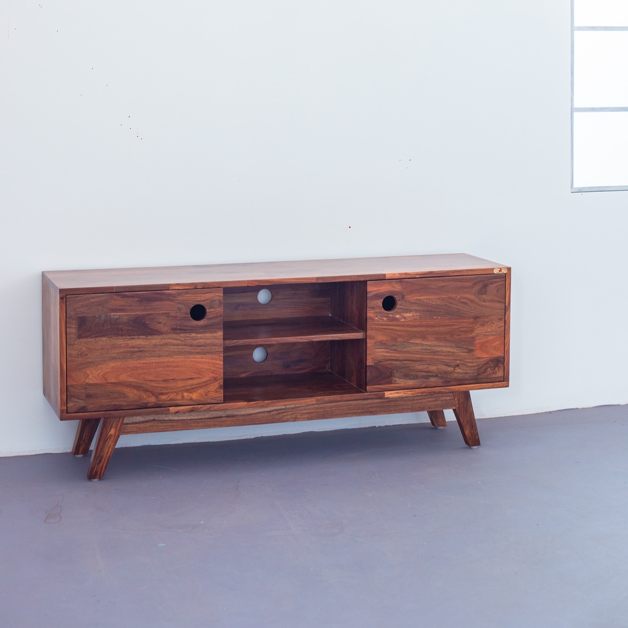 Tina Classic TV Cabinet